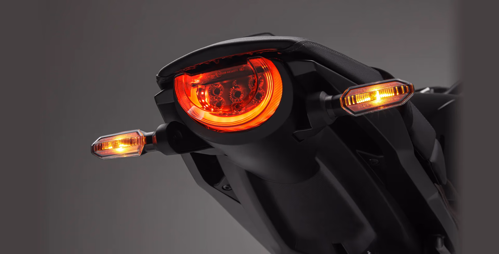 CB 1000R Black Edition alerta de frenagem - 2 de 10