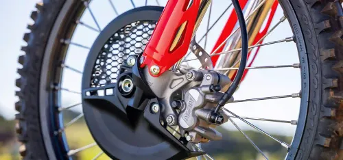 Detalhe dos freios da CRF 250R