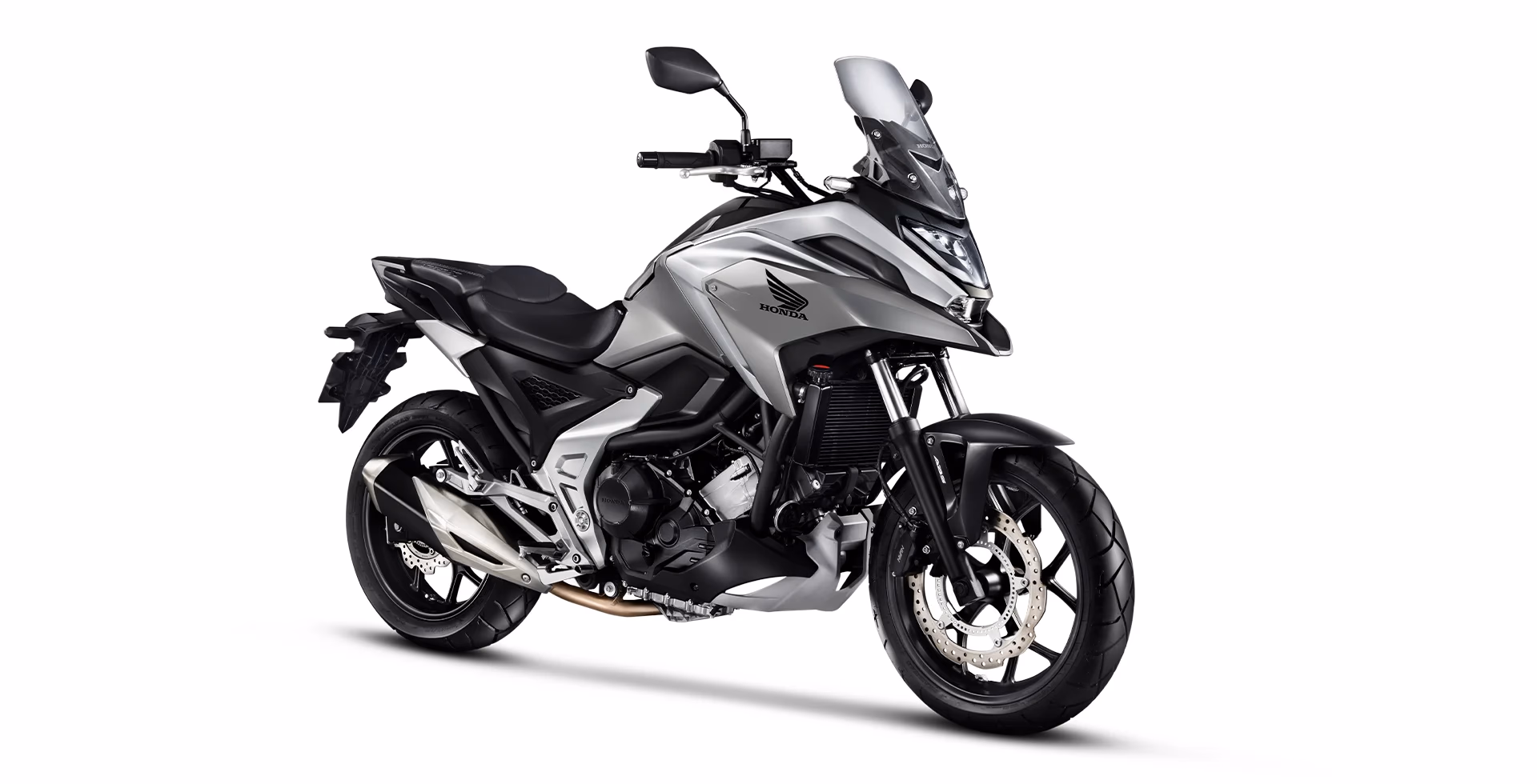 NC 750X vista 3/4 frente cor prata - 3 de 9