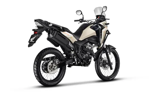 Carenagem e dinâmica da Sahara 300